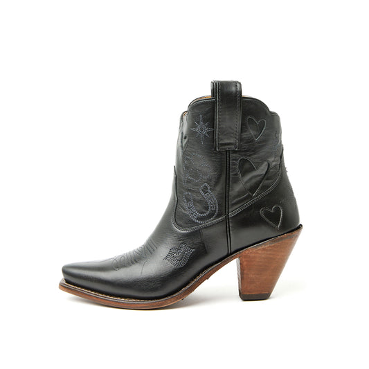 Black Snip-Toe Heart Inlay Horseshoe Embroidery Ankle Cowgirl Boots