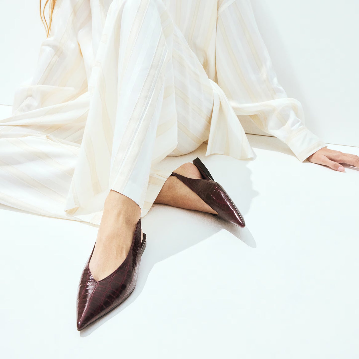Burgundy Stone-Pattern Pointed-Toe Back Strap Chic Flats