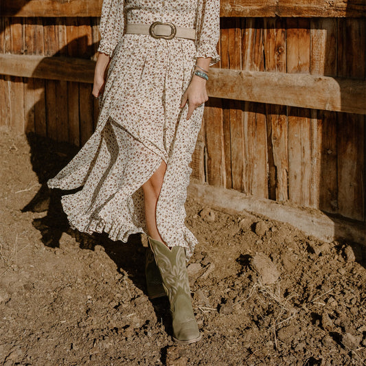 Green Faux Suede Snip-Toe Mid Calf Embroidery Cowgirl Boots