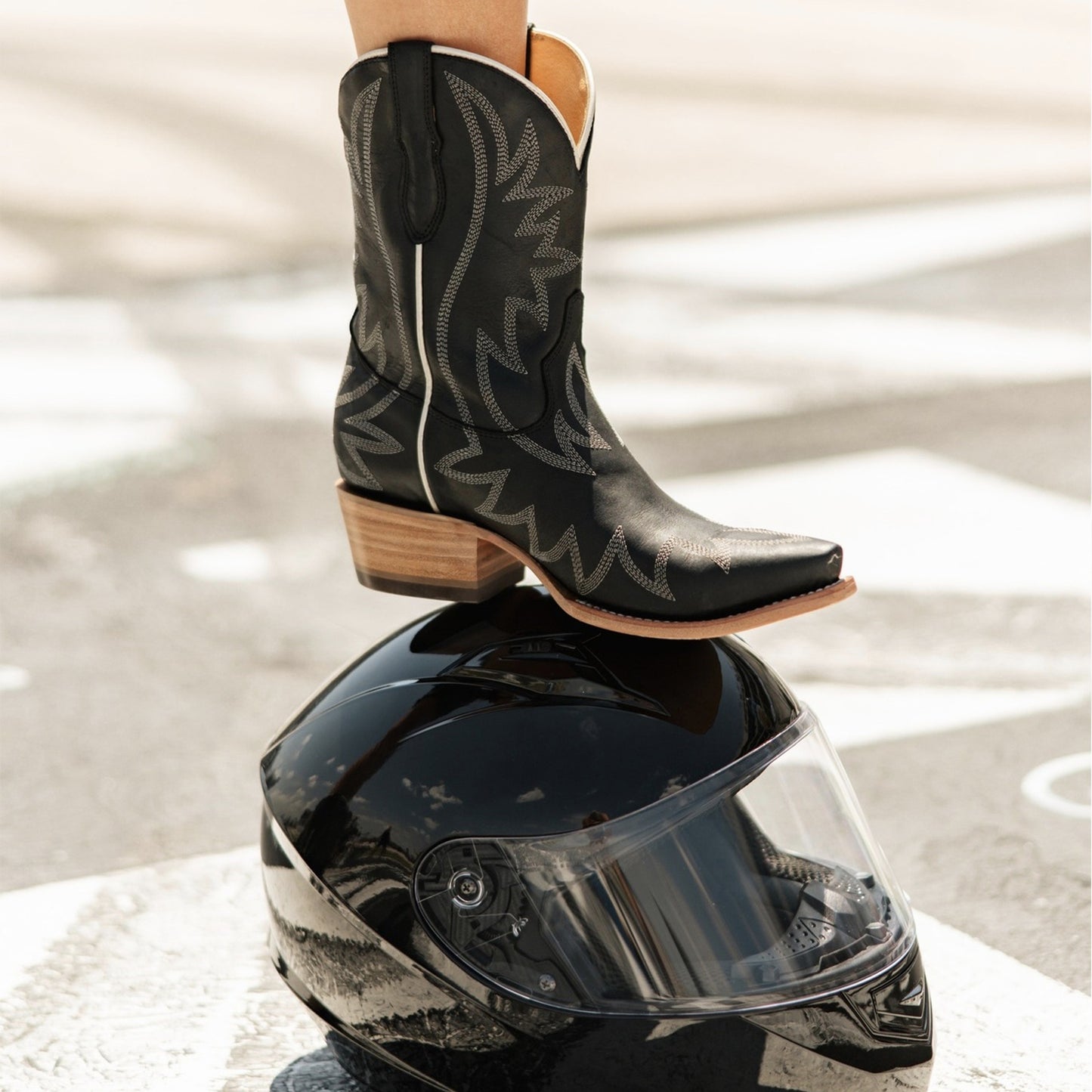 Black Snip-Toe White Embroidery Ankle Cowgirl Boots