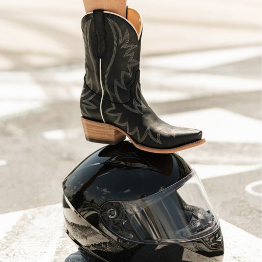 Black Snip-Toe White Embroidery Ankle Cowgirl Boots