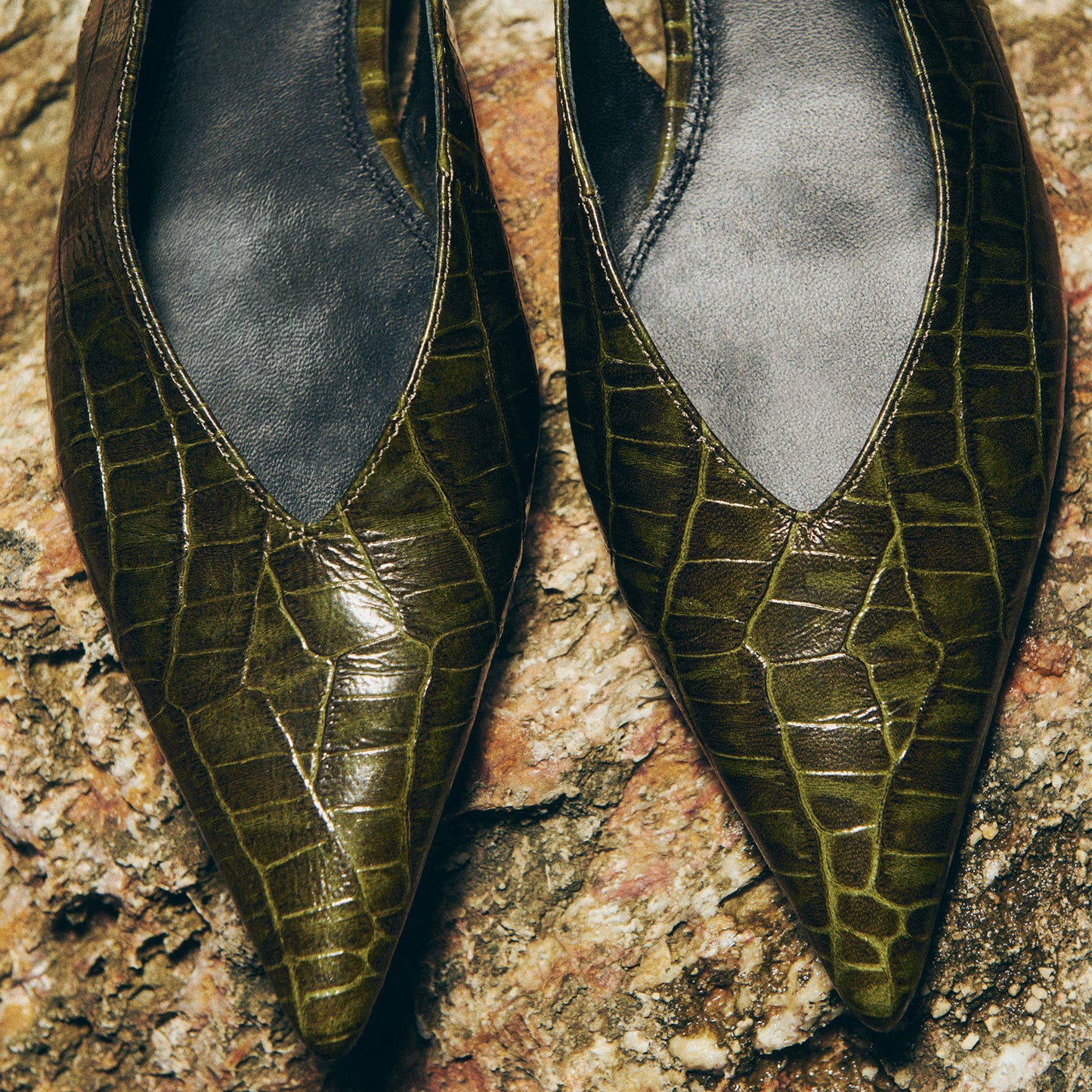 Brown Stone Pattern Pointed-Toe Back Strap Chic Flats