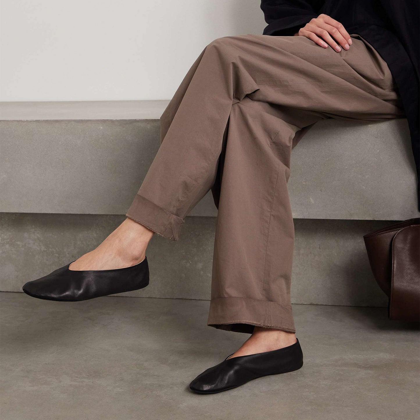 Black Round-Toe Classic Ballet Simple Flats