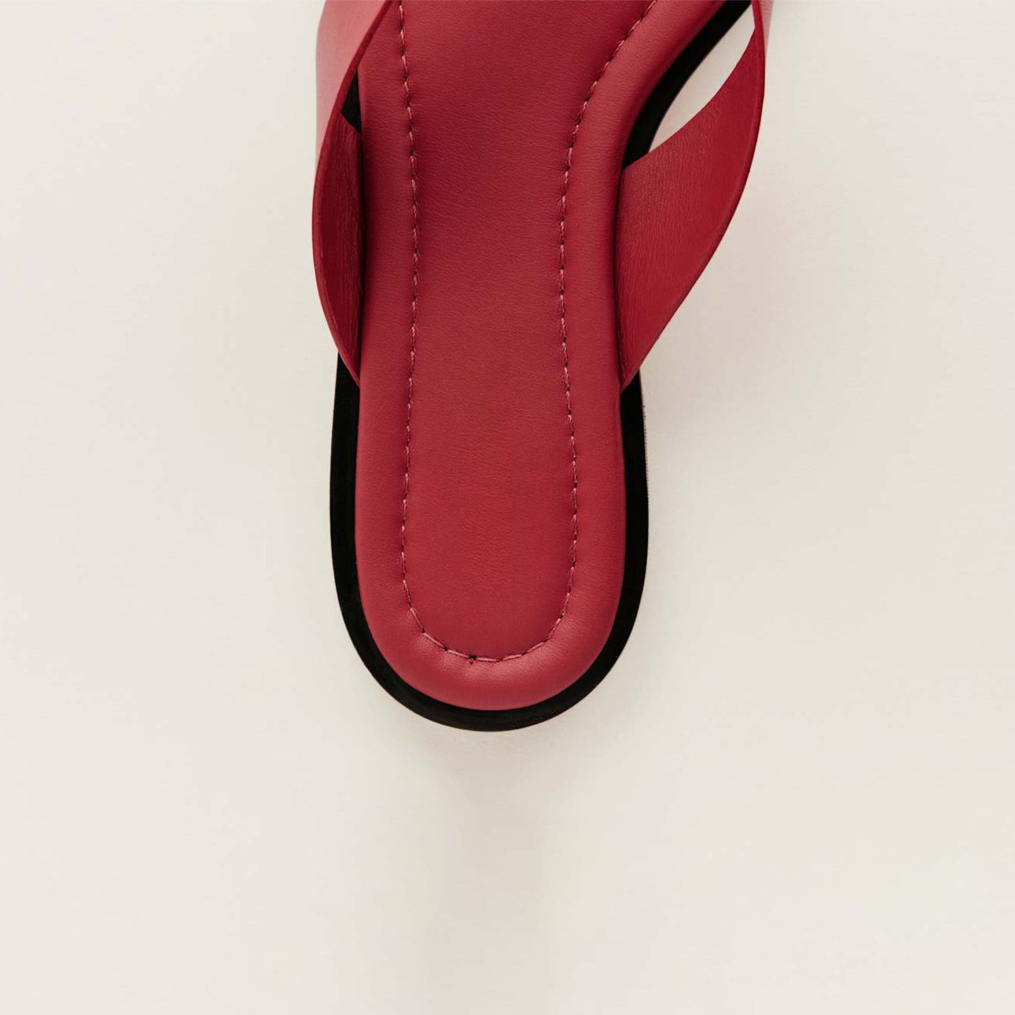 Red Round-Toe Flip-Flop Slip-On Sandals Flats