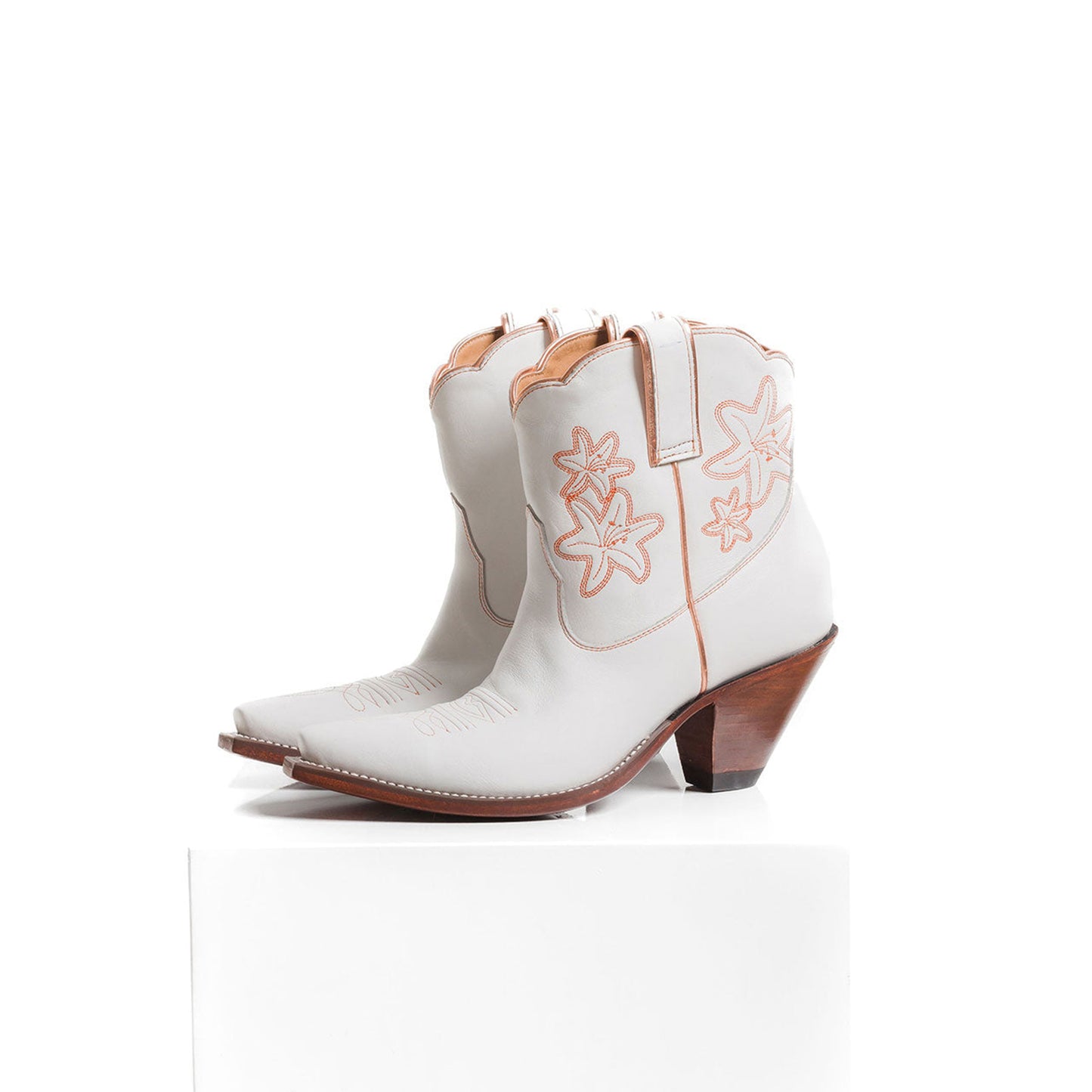 White Snip-Toe Flowers Embroidery Ankle Cowgirl Boots