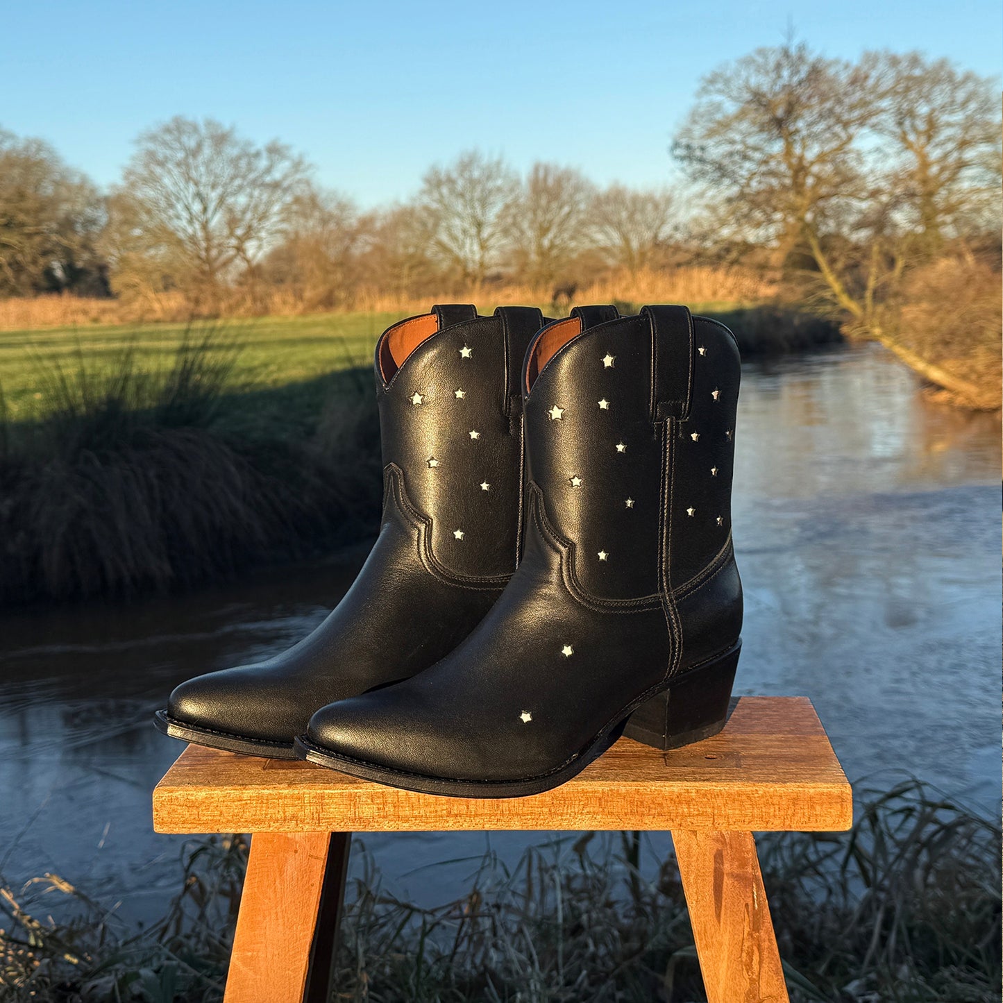 Black Snip-Toe Little Stars Inlays Ankle Cowgirl Boots