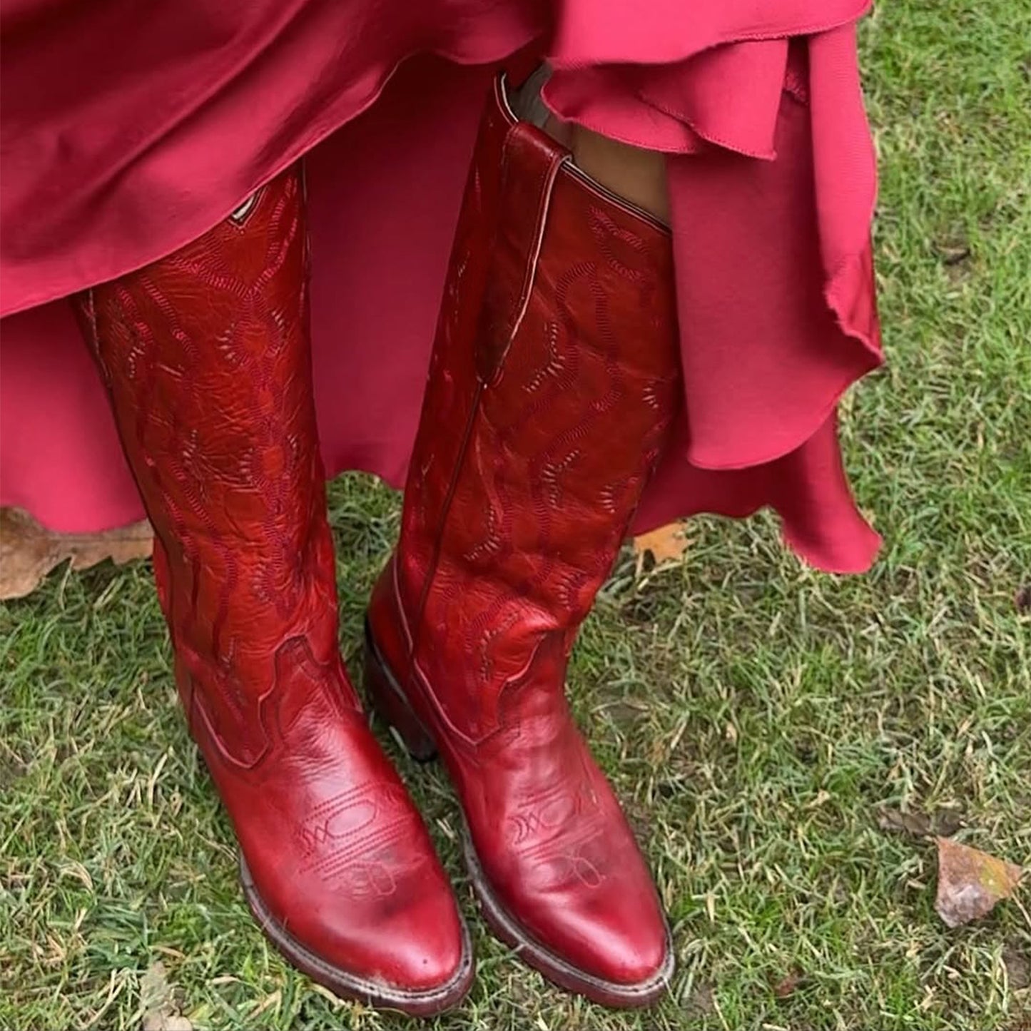 Red Round-Toe Classic Embroidery Wide Calf Knee High Tall Cowgirl Boots