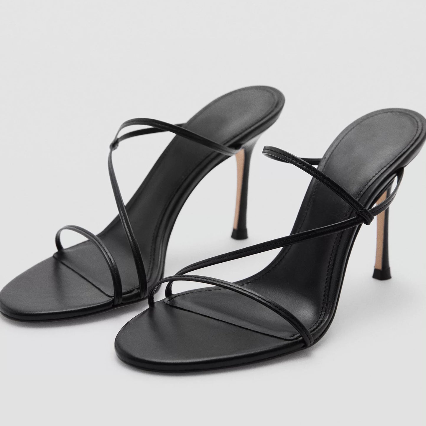 Black Round-Toe Slip-On Sandals High Heels With Straps