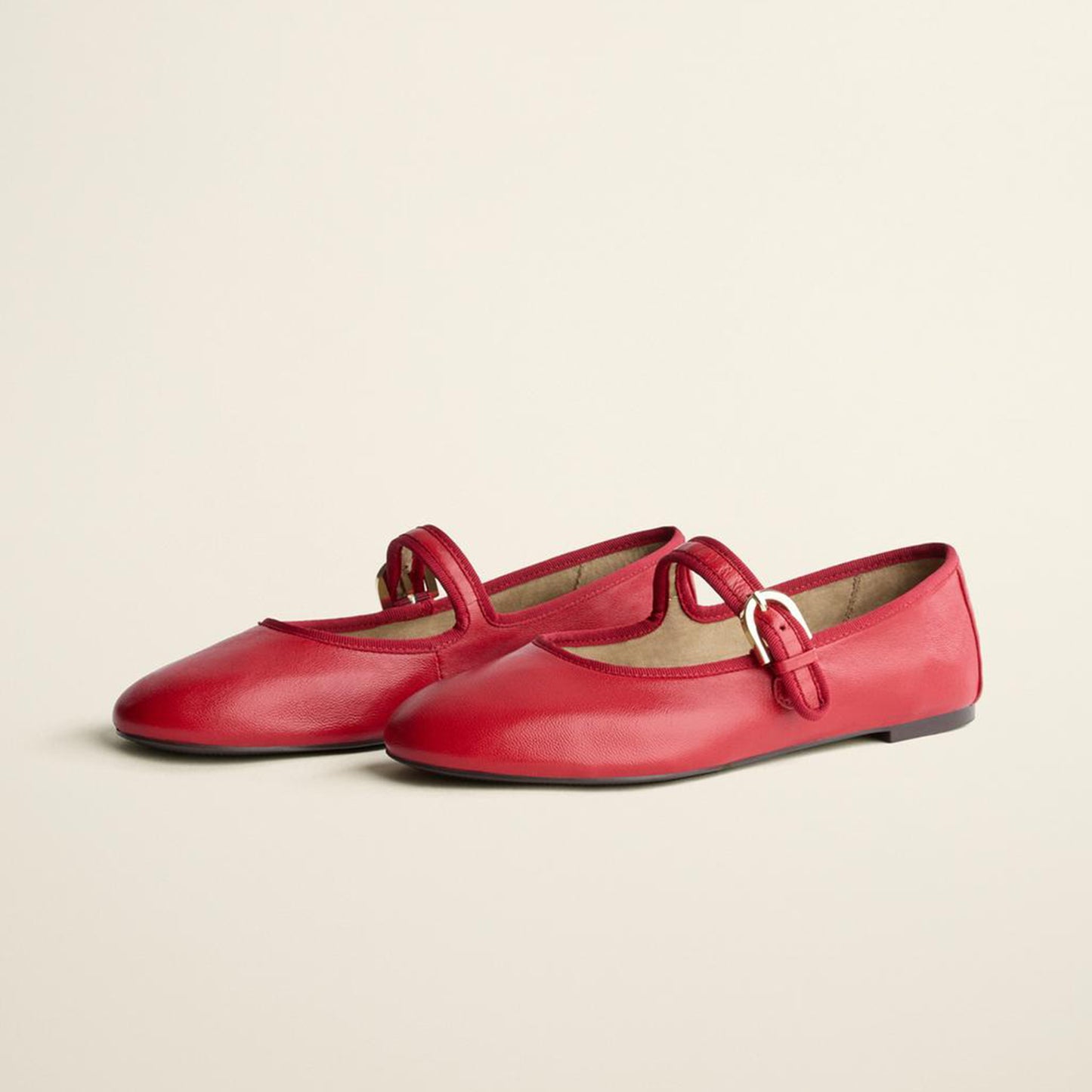 Red Round-Toe Simple Buckle Middle Strap Chic Ballet Flats