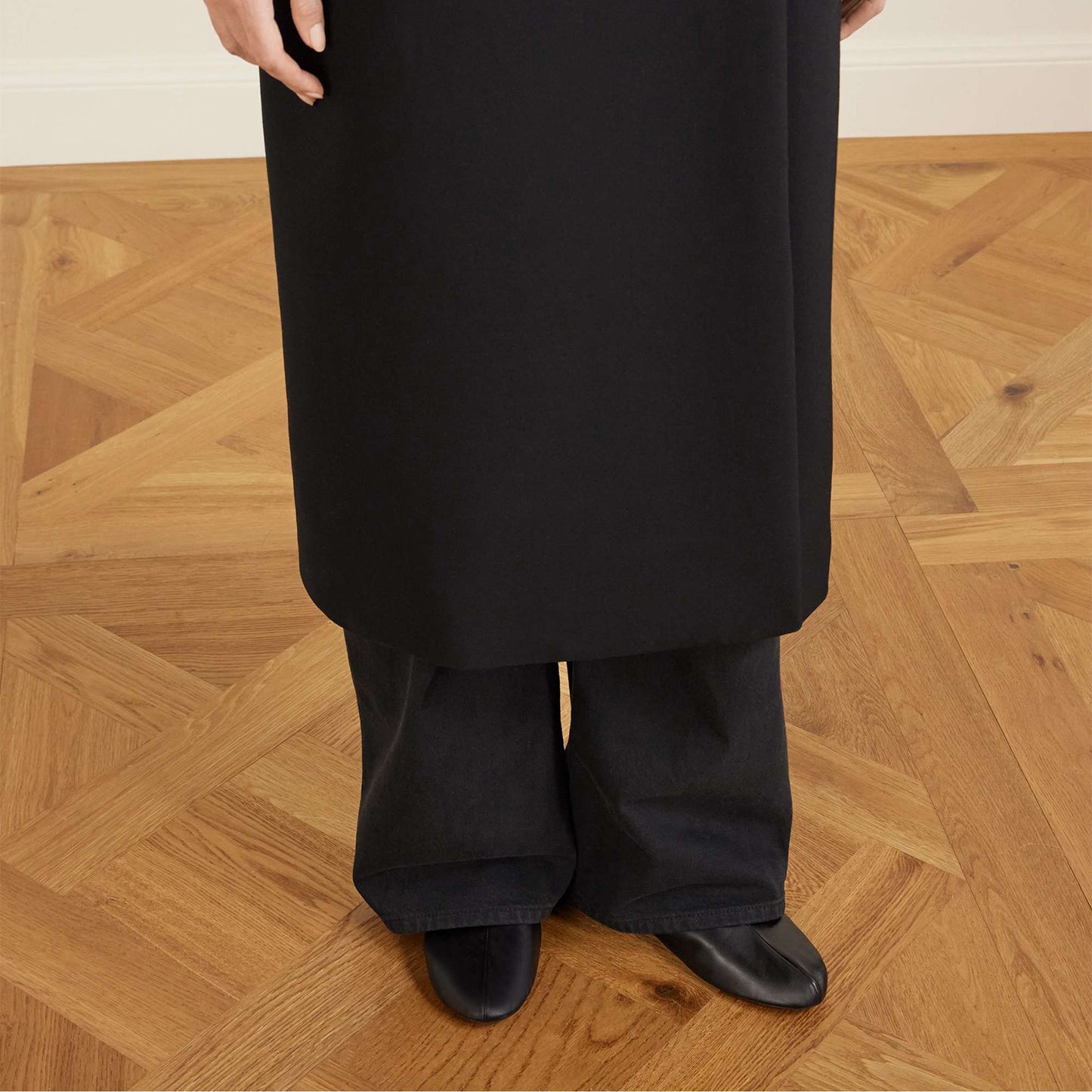 Black Round-Toe Classic Sleek Ballet Simple Flats
