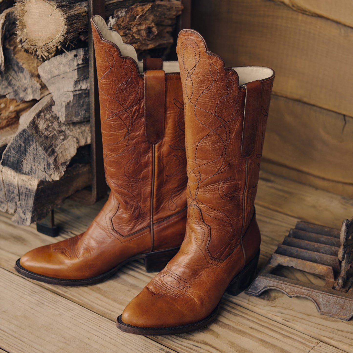 Cognac Round-Toe Classic Embroidery Mid Calf Cowgirl Boots For Women