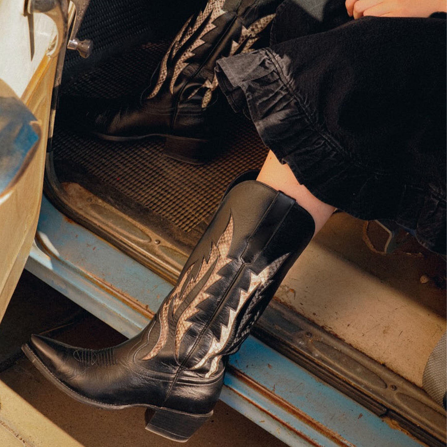 Black Snip-Toe Bone Snakeskin Print Inlay Mid Calf Cowgirl Boots