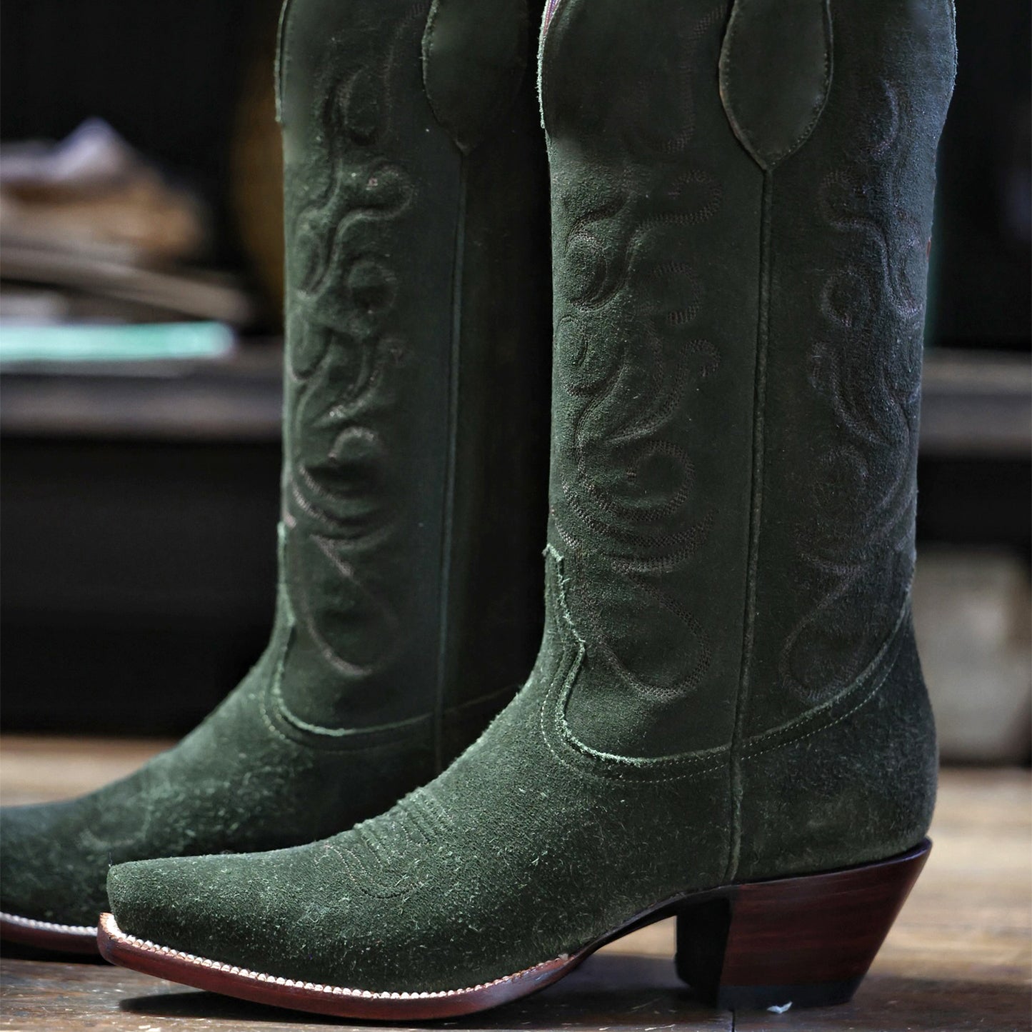 Green Faux Suede Snip-Toe Chic Embroidery Mid Calf Cowgirl Boots