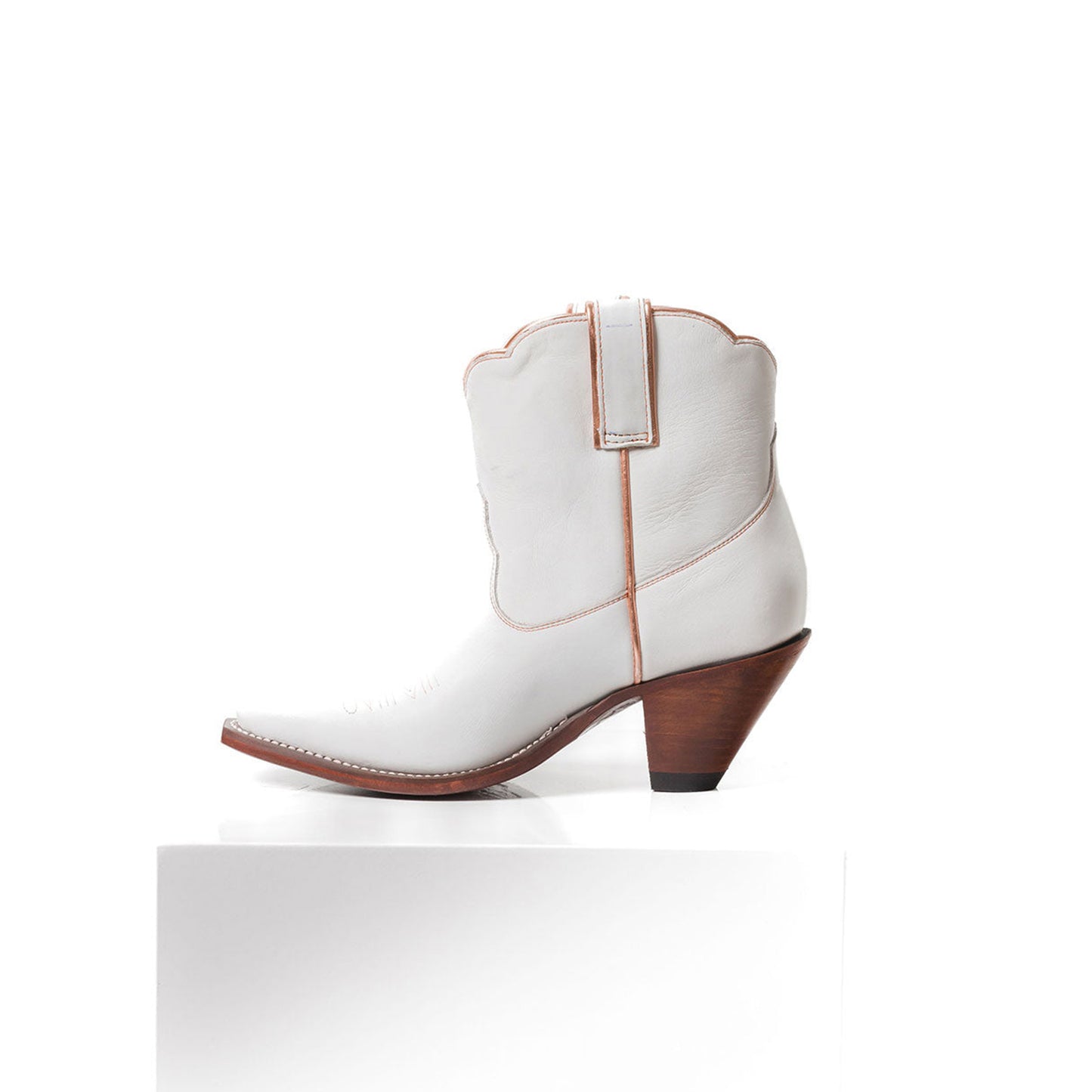 White Snip-Toe Flowers Embroidery Ankle Cowgirl Boots