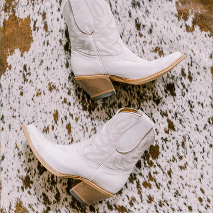 White Almond-Toe Embroidery Ankle Cowgirl Boots