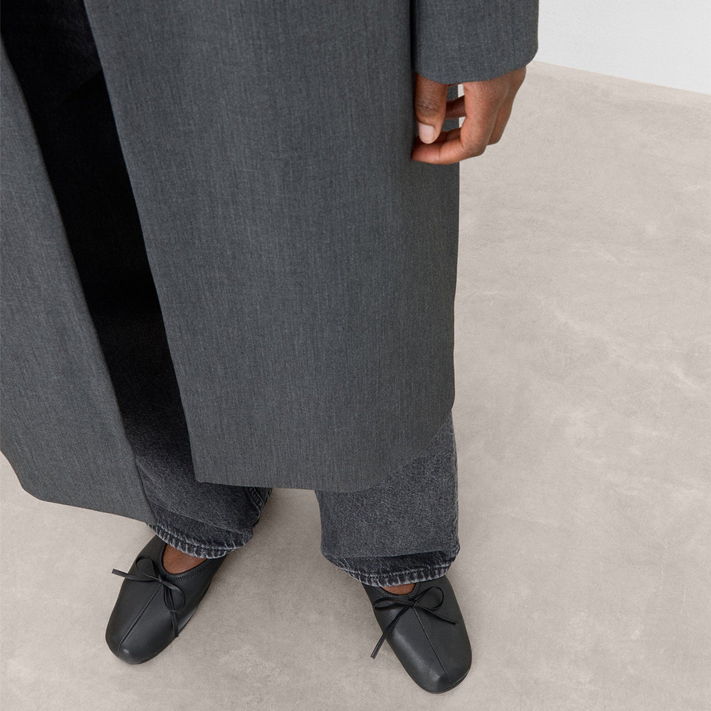 Black Square-Toe Classic Front Bow Slip-On Ballet Flats