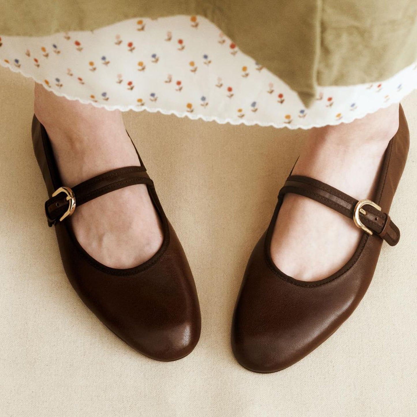Brown Round-Toe Simple Buckle Middle Strap Chic Ballet Flats