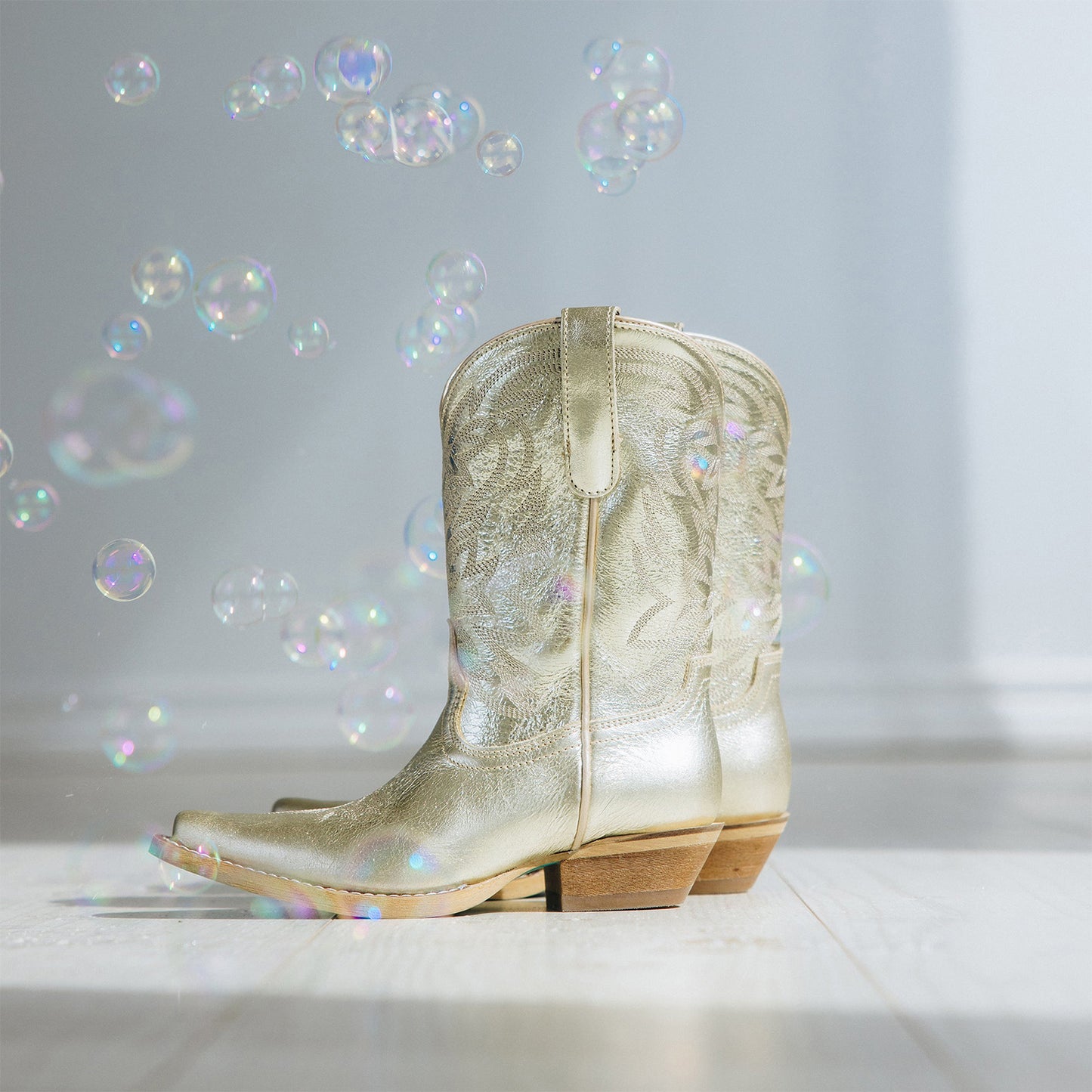 Metallic Champagne Snip-Toe Western Embroidery Ankle Classic Cowgirl Boots
