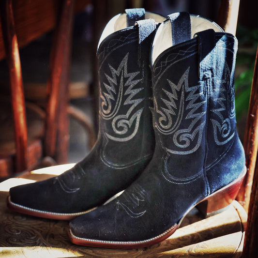 Ingido Faux suede Snip-Toe Chic Embroidery Western Ankle Cowgirl Boots