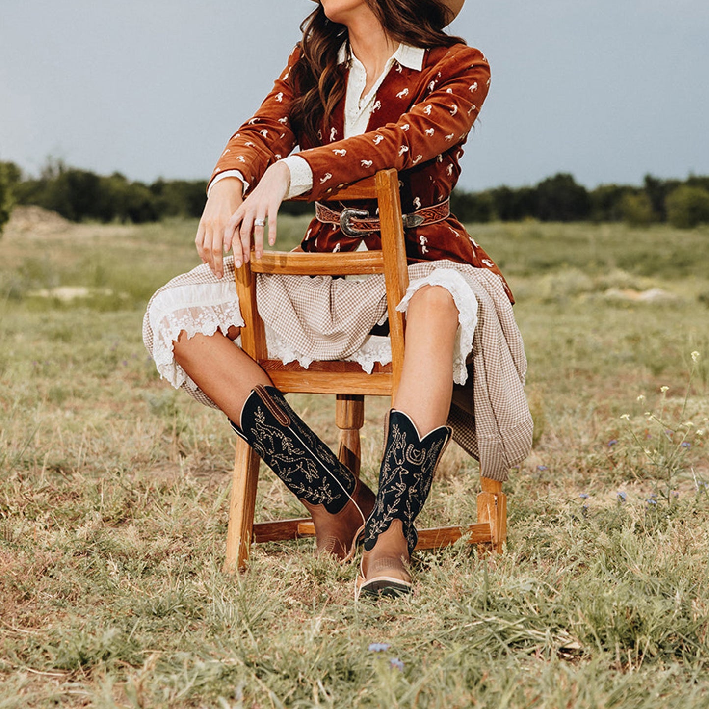 Contrast Navy And Brown Square-Toe Western Embroidery Mid Calf Cowgirl Boots