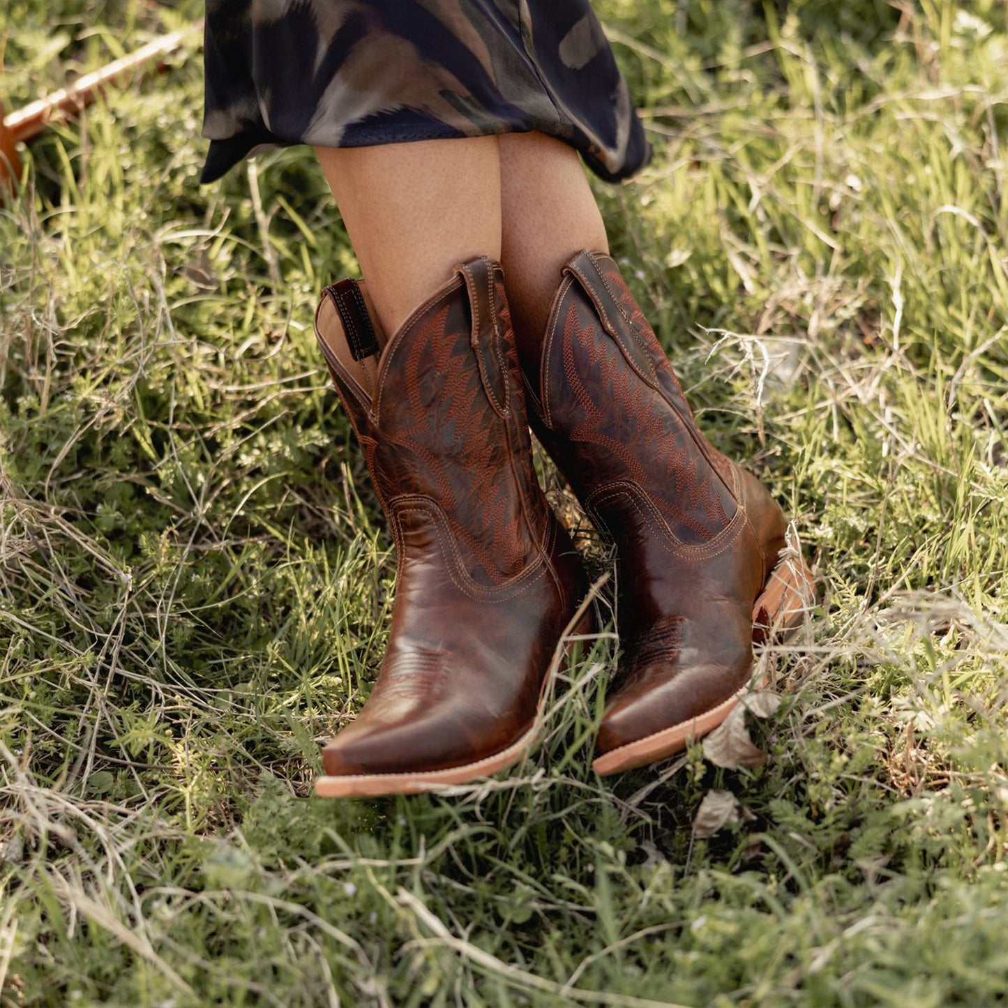 Chestnut Snip-Toe Classic Simple Ankle Cowgirl Boots